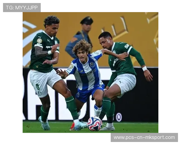 帕尔梅拉斯锋线组合默契，主场气氛沸腾，帕尔梅拉斯赛事